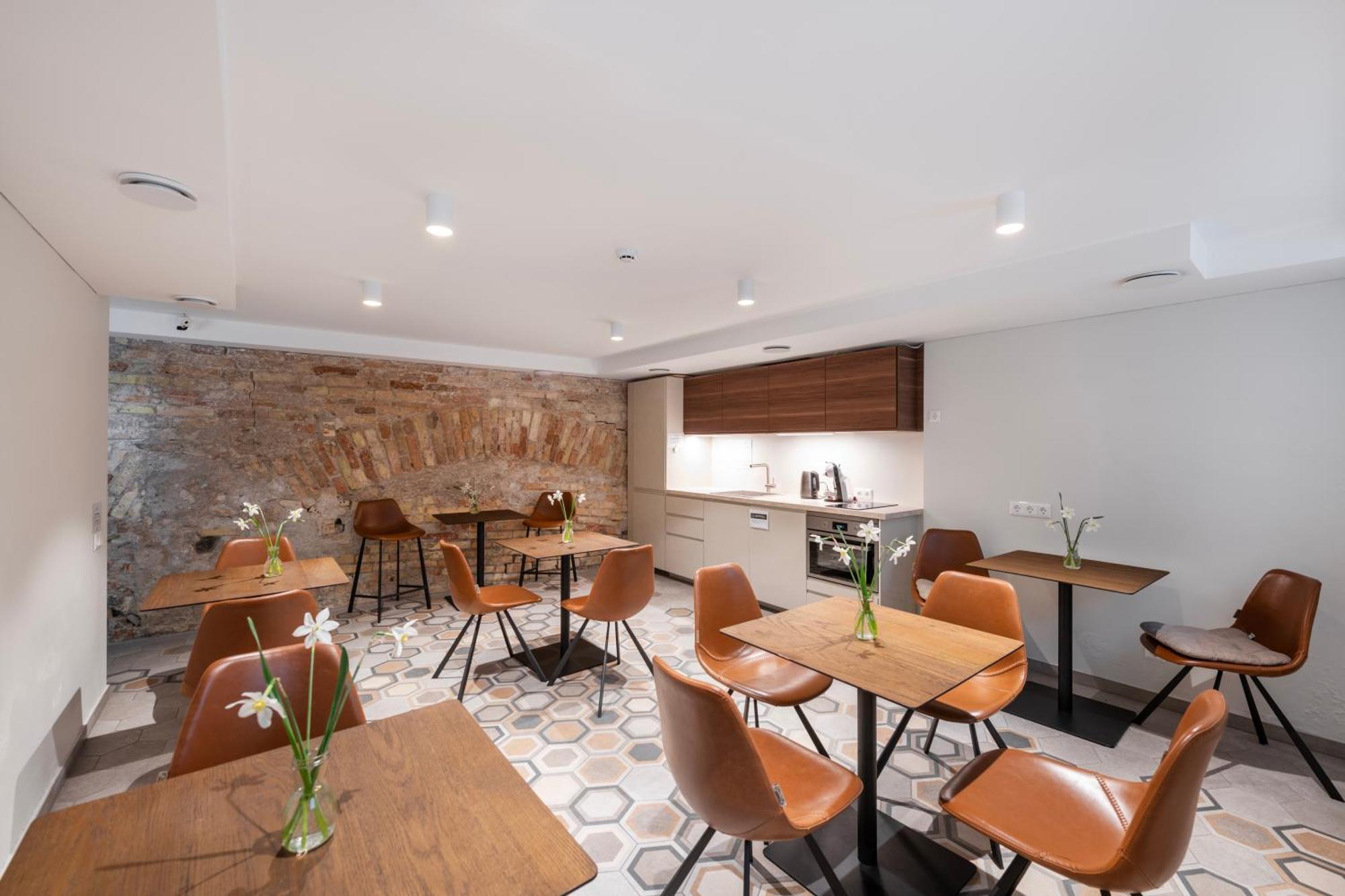 St Casimir Aparthotel