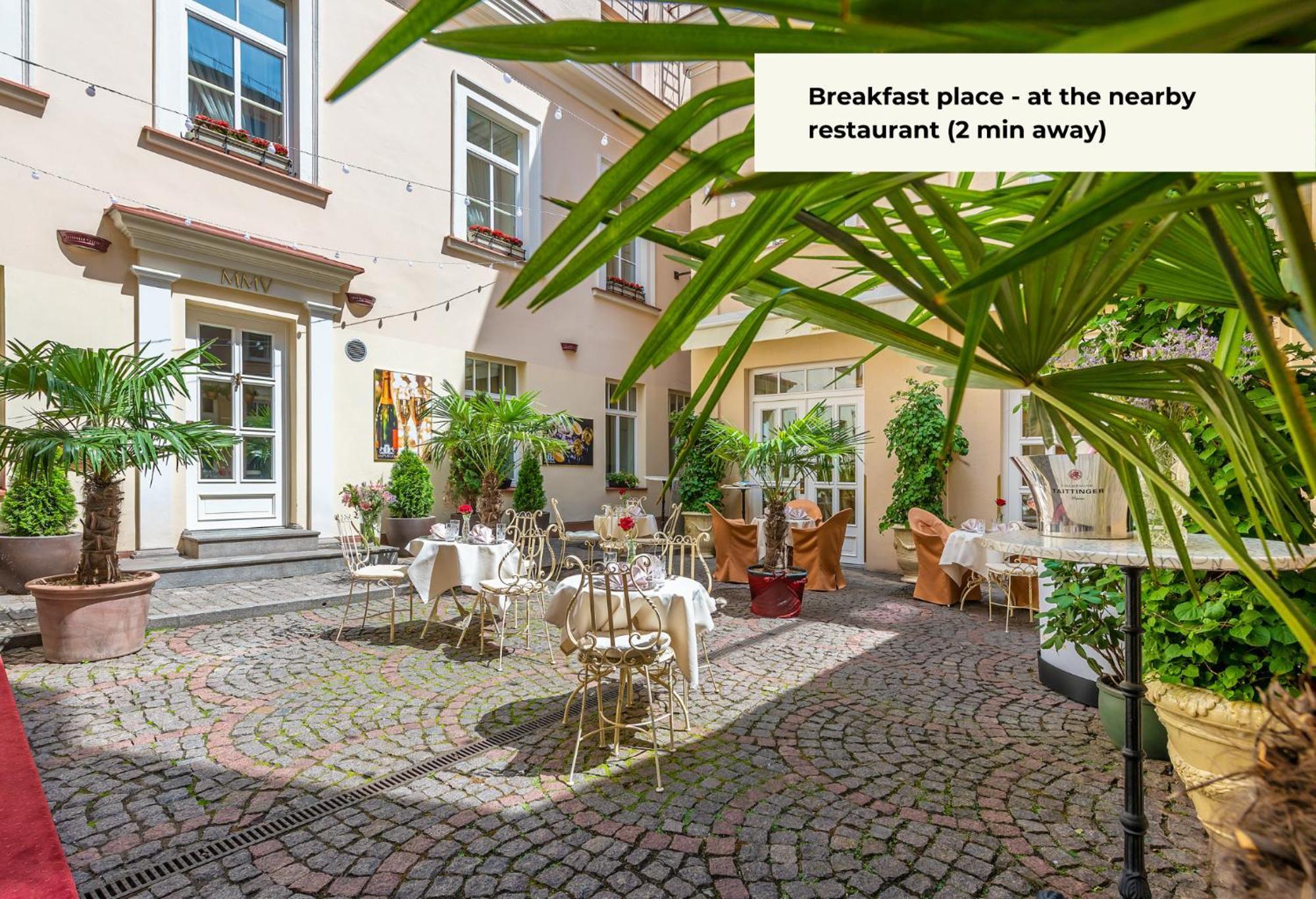 St Casimir Aparthotel *